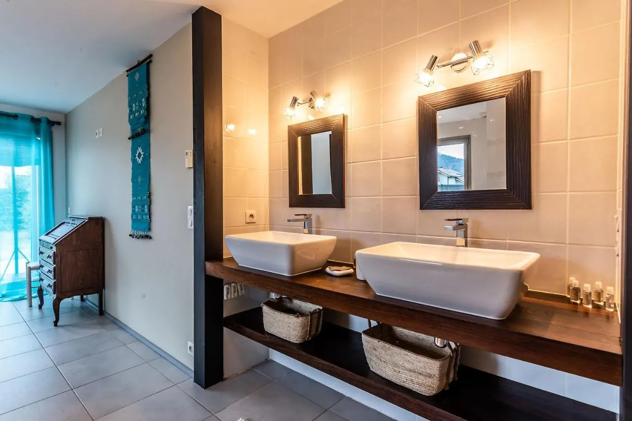 Villa Tout Confort - Piscine - Montagnes - Lac - Parking Armoy Apartment